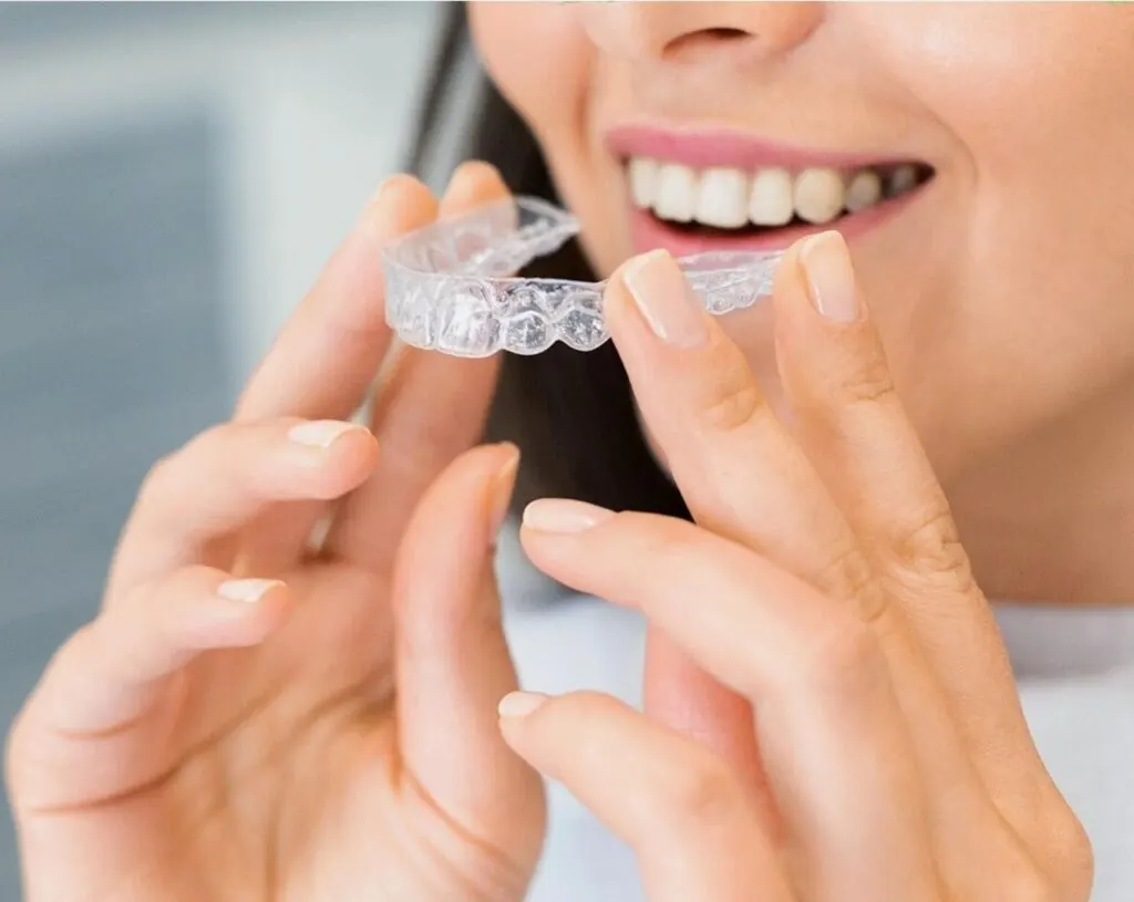 Clear aligners for straightening teeth